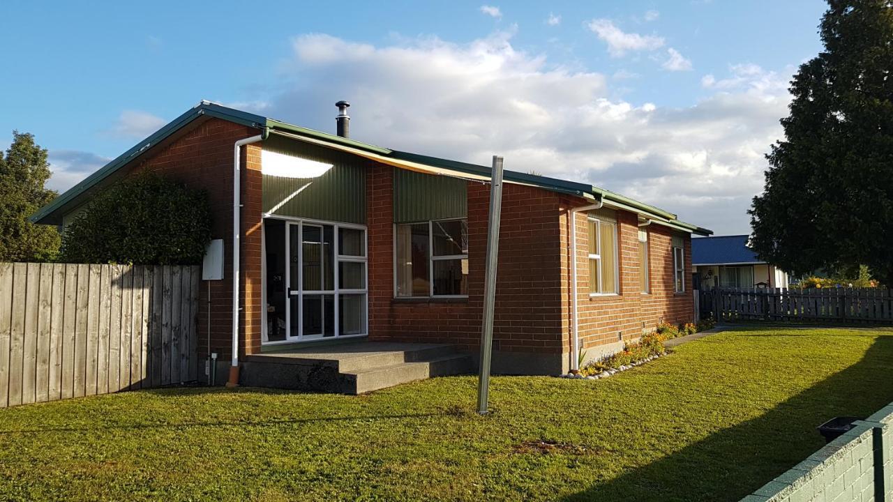 Little Red Riding Hood Villa Reefton Esterno foto